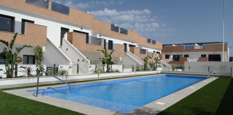 Bungalow in Pilar de la Horadada, Alicante, Spain 2 bedrooms, 79 sq.m. No. 187261