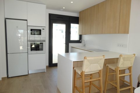 Bungalow for sale in Pilar de la Horadada, Alicante, Spain 2 bedrooms, 79 sq.m. No. 187261 - photo 12