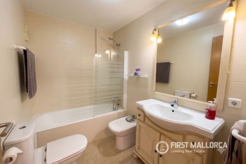 Kattohuoneisto vuokrattavana Port D'andratx, Mallorca, Espanja, 3 makuuhuonetta, 102 m2 No. 192419 - kuva 13