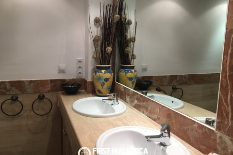 Huoneisto vuokrattavana Santa Ponsa, Mallorca, Espanja, 4 makuuhuonetta, 140 m2 No. 192417 - kuva 24