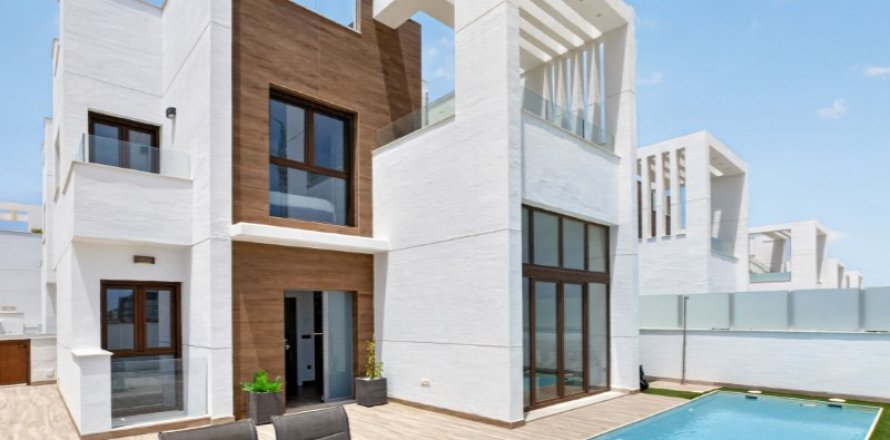 Villa i Torrevieja, Alicante, Spanien 4 sovrum, 149 kvm. Nr. 190096
