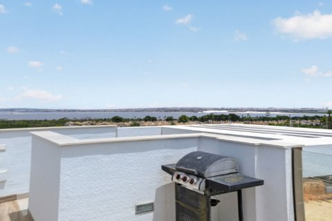 Villa till salu i Torrevieja, Alicante, Spanien 4 sovrum, 149 kvm. Nr. 190096 - foto 30