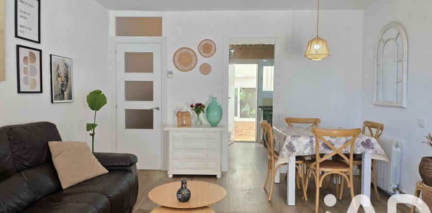 Radhus i Cunit, Tarragona, Spanien 4 sovrum, 144 kvm. Nr. 172376