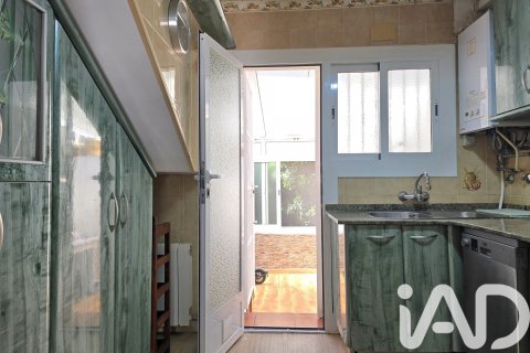 Radhus till salu i Cunit, Tarragona, Spanien 4 sovrum, 144 kvm. Nr. 172376 - foto 16