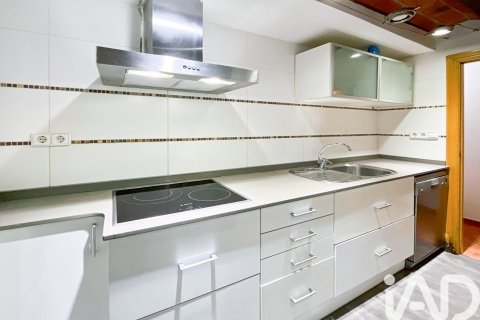 Lägenhet till salu i Barcelona, Spanien 4 sovrum, 92 kvm. Nr. 152648 - foto 3