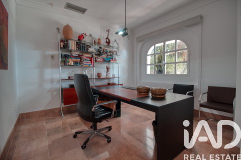 Сasa en venta en Torrevieja, Alicante, España 4 dormitorios, 393 m2 No. 152645 - foto 19