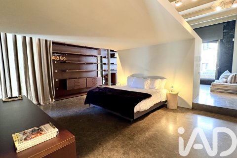 Takvåning till salu i Barcelona, Spanien 2 sovrum, 293 kvm. Nr. 152643 - foto 14