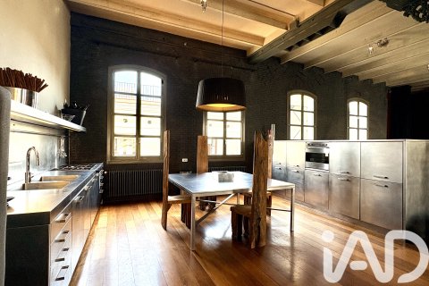 Takvåning till salu i Barcelona, Spanien 2 sovrum, 293 kvm. Nr. 152643 - foto 6