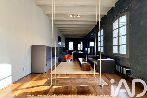 Takvåning till salu i Barcelona, Spanien 2 sovrum, 293 kvm. Nr. 152643 - foto 4