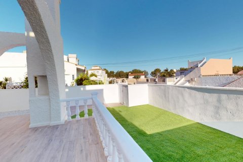 Bungalow for sale in Alicante, Spain 2 bedrooms, 58 sq.m. No. 146738 - photo 4