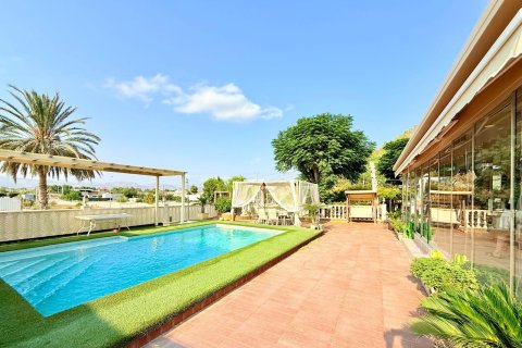 Villa for sale in Benferri, Alicante, Spain 3 bedrooms, 166 sq.m. No. 146411 - photo 2