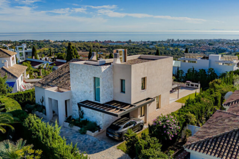 Casa in vendita Estepona, Malaga, Spagna 4 camere da letto, 270 mq. N° 109512 - foto 1