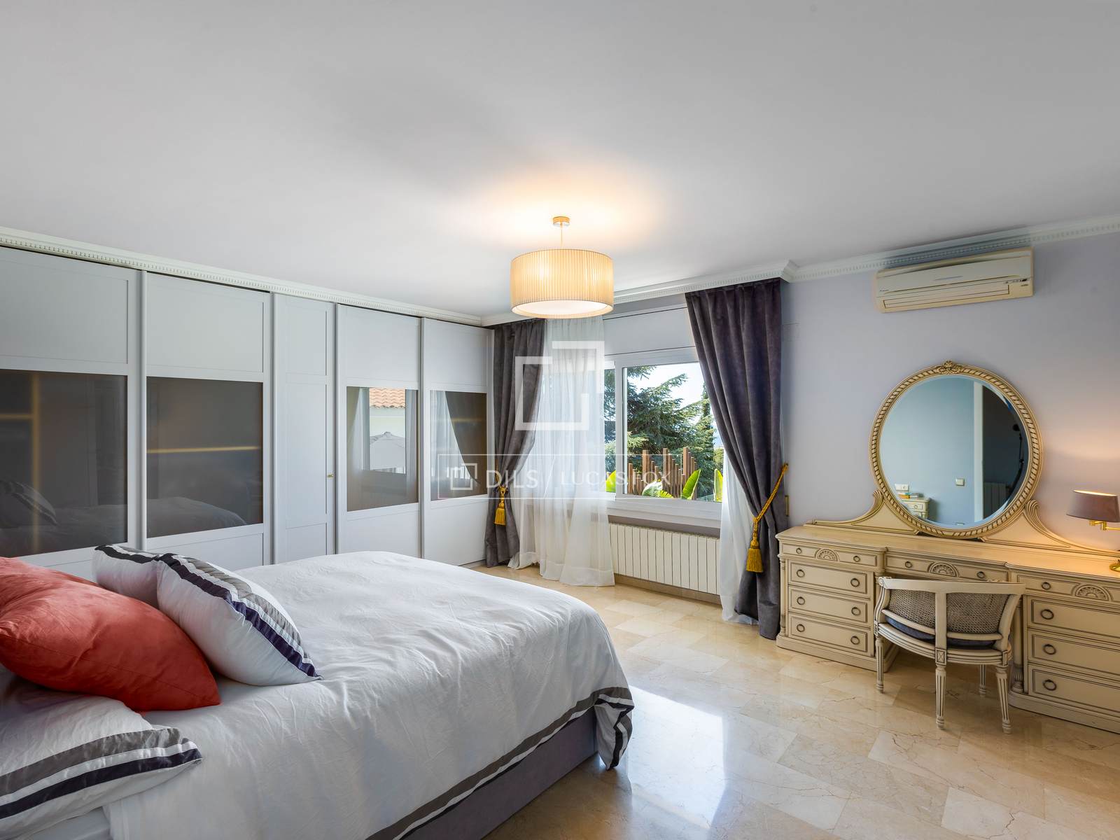 Villa a Alella, Barcelona, Spagna 6 camere da letto, 600 mq. N° 192537