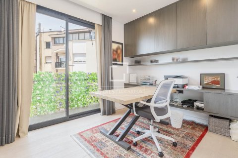 Attico in vendita a Barcelona, Spagna 5 camere da letto, 240 mq. N° 192538 - foto 27