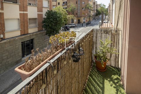 Apartamento en Barcelona, España 2 dormitorios, 70 m2 No. 192535
