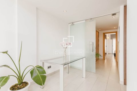 Attico in vendita a Barcelona, Spagna 1 camera da letto, 53 mq. N° 192536 - foto 13