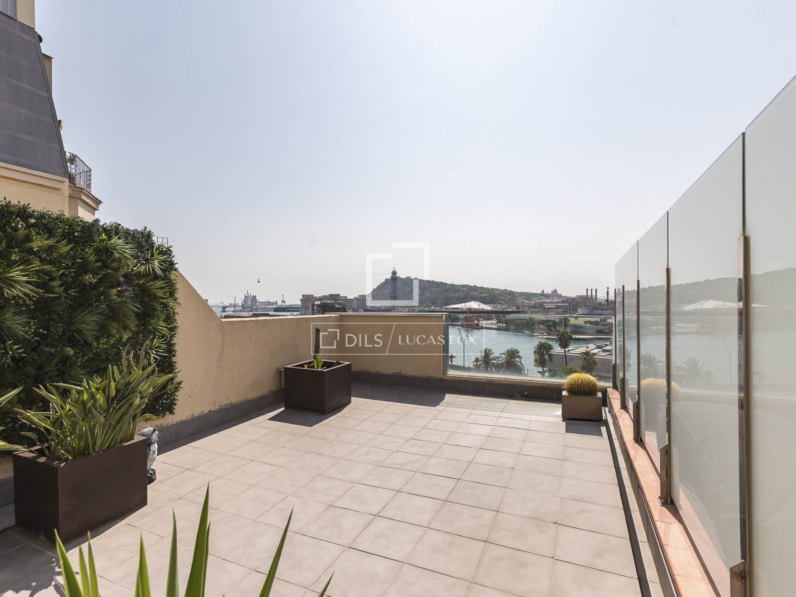 Penthouse in Barcelona, Spain 1 bedroom, 53 sq.m. No. 192536