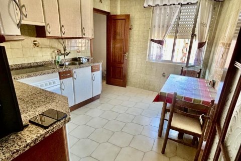 Продажа дома в Ла-Баньеса, Леон, Испания 4 спальни, 204м2 №195072 - фото 12