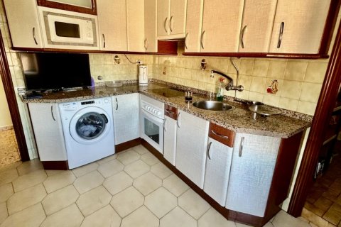 Продажа дома в Ла-Баньеса, Леон, Испания 4 спальни, 204м2 №195072 - фото 11