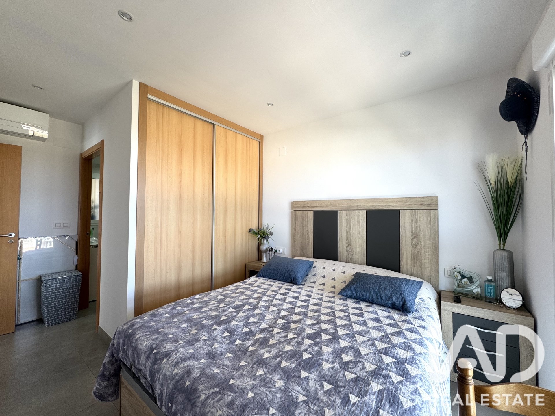 Apartment à Oliva, Valencia, Espagne 2 chambres, 93 m2 No. 195073