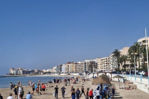 Dzīvoklis pārdošanā Torrevieja, Alicante, Spānijā 3 istabas, 97 m2 Nr. 168053 - attēls 19