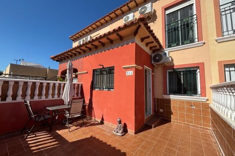 Duplex a Torrevieja, Alicante, Spagna 4 camere da letto, 66 mq. N° 168051