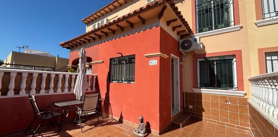 Duplex a Torrevieja, Alicante, Spagna 4 camere da letto, 66 mq. N° 168051