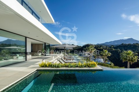 Villa for sale in Benahavis, Malaga, Spain 8 bedrooms, 1445 sq.m. No. 158871 - photo 8