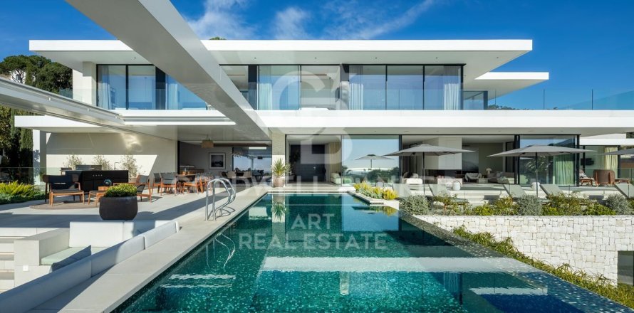 Villa in Benahavis, Malaga, Spain 8 bedrooms, 1445 sq.m. No. 158871