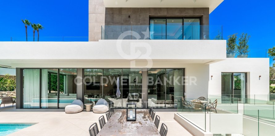 Willa w Marbella, Malaga, Hiszpania 4 sypialnie, 770 mkw. nr 158877