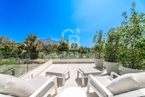 Willa w Marbella, Malaga, Hiszpania 4 sypialnie, 770 mkw. nr 158877 – zdjęcie 5