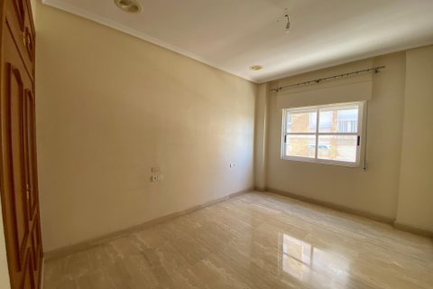 Apartment for sale in Torrevieja, Alicante, Spain 4 bedrooms, 142 sq.m. No. 165644 - photo 6