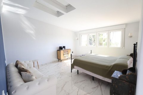 Apartment for sale in Villamartin, Alicante, Spain 4 bedrooms, 189 sq.m. No. 165645 - photo 14