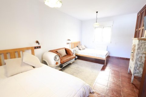 Apartment for sale in Villamartin, Alicante, Spain 4 bedrooms, 189 sq.m. No. 165645 - photo 17