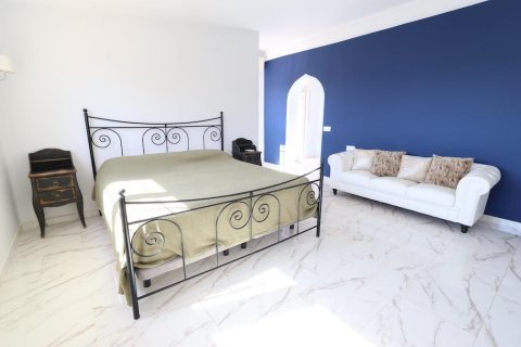 Apartment for sale in Villamartin, Alicante, Spain 4 bedrooms, 189 sq.m. No. 165645 - photo 13