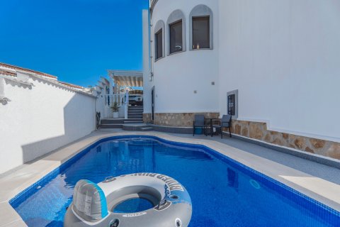 Продажа виллы Сьюдад Кесада, Аликанте, Испания 3 спальни, 141м2 №139786 - фото 6
