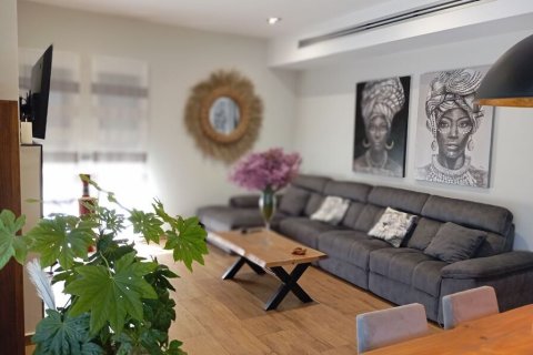 Villa for sale in Daya Nueva, Alicante, Spain 3 bedrooms, 200 sq.m. No. 189599 - photo 15