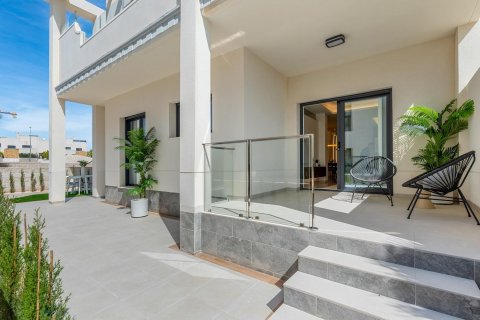 Bungalowi myytävänä Rojales, Alicante, Espanja, 3 makuuhuonetta, 107 m2 No. 142462 - kuva 25