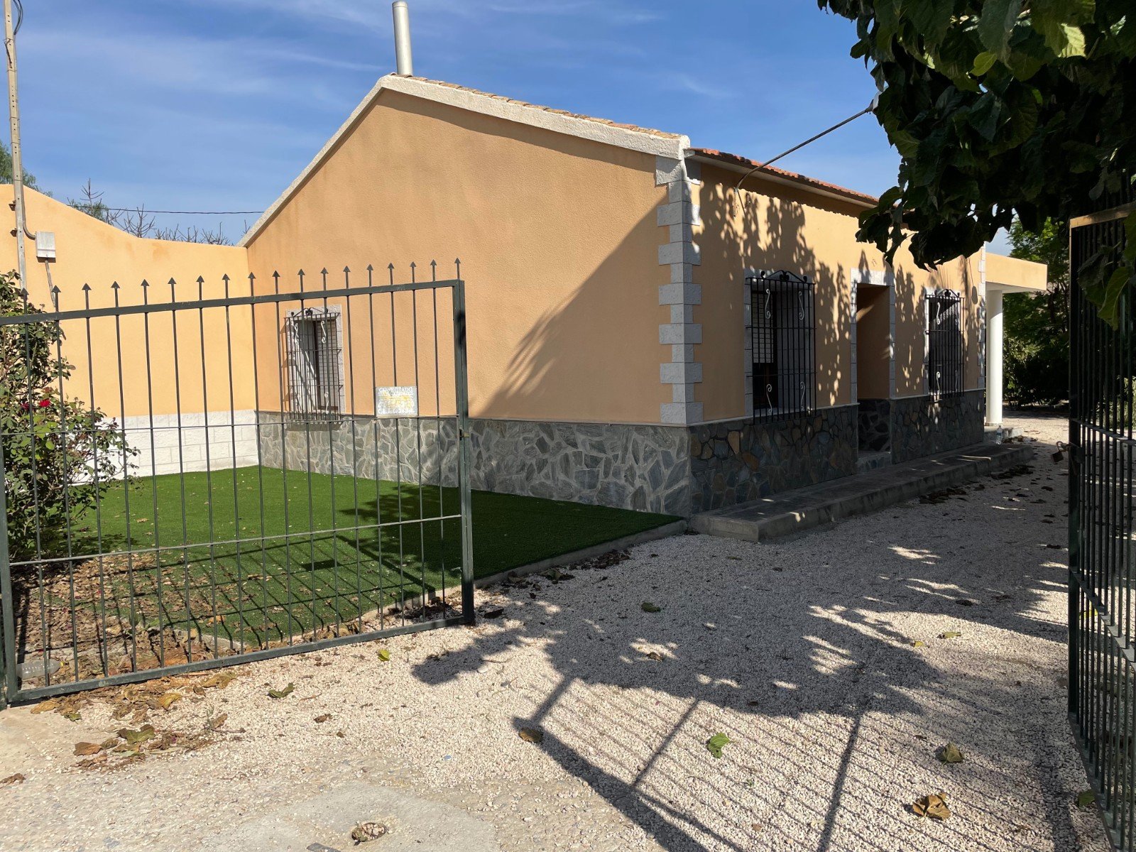Villa in Redovan, Alicante, Spain 2 bedrooms, 319 sq.m. No. 116359