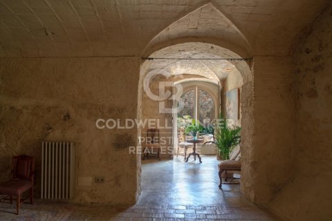 Dom w Girona, Hiszpania 6 sypialni, 842 mkw. nr 160114 – zdjęcie 12