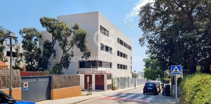 Dzīvoklis Sant Andreu de Llavaneres, Barcelona, Spānijā 4 istabas, 124 m2 Nr. 160112