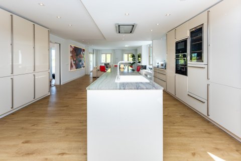 Villa zum Verkauf Santa Ponsa, Mallorca, Spanien 4 Schlafzimmer, 350 m2 Nr. 53764 - Foto 27