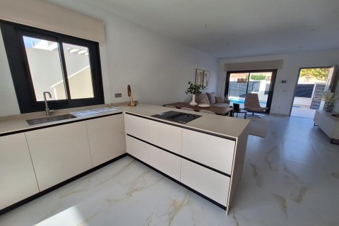 Villa pārdošanā Pinar De Campoverde, Alicante, Spānijā 3 istabas, Nr. 143566 - attēls 15