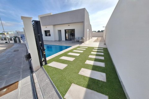 Villa pārdošanā Pinar De Campoverde, Alicante, Spānijā 3 istabas, Nr. 143566 - attēls 3