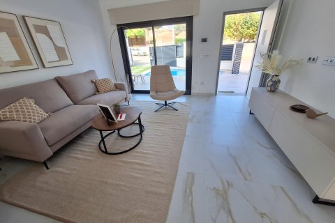 Villa pārdošanā Pinar De Campoverde, Alicante, Spānijā 3 istabas, Nr. 143566 - attēls 13