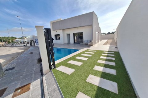 Villa pārdošanā Pinar De Campoverde, Alicante, Spānijā 3 istabas, Nr. 143566 - attēls 1