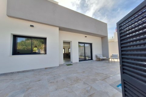 Villa pārdošanā Pinar De Campoverde, Alicante, Spānijā 3 istabas, Nr. 143566 - attēls 2