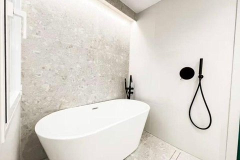 Apartment à vendre à Madrid, Espagne, 2 chambres, 65 m2 No. 143563 - photo 10