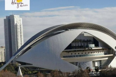 Квартира в Валенсия, Испания 2 спальни, 95м2 №147455