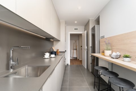 Apartamento en venta en Granollers, Barcelona, España 4 dormitorios, No. 141275 - foto 11